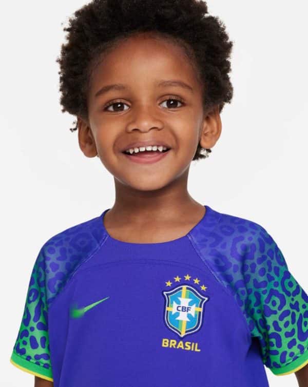 camiseta niño azul brasil