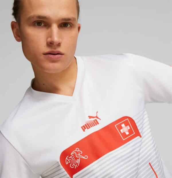 camiseta suiza 2022 visitante blanca frontal detalles barata