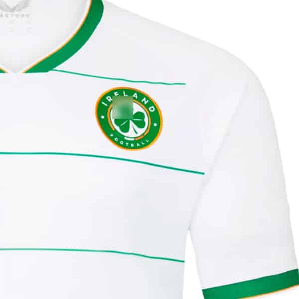 camiseta irlanda visitante 2023 detalle